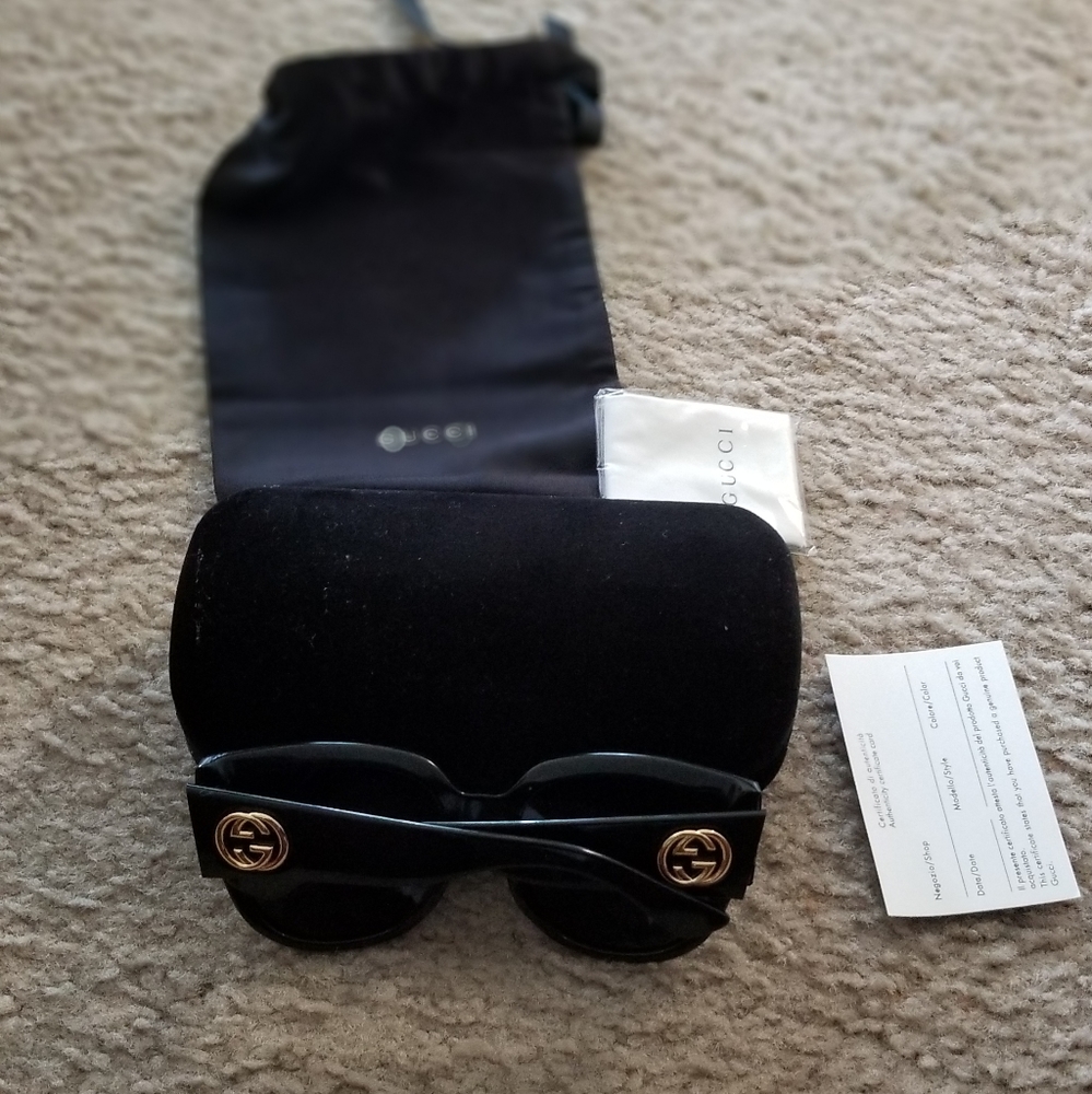 Gucci glasses
